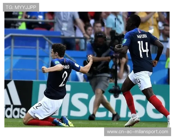 18岁法国小将横空出世，六大豪门争相抢购，成转会焦点，法国足球小将19岁