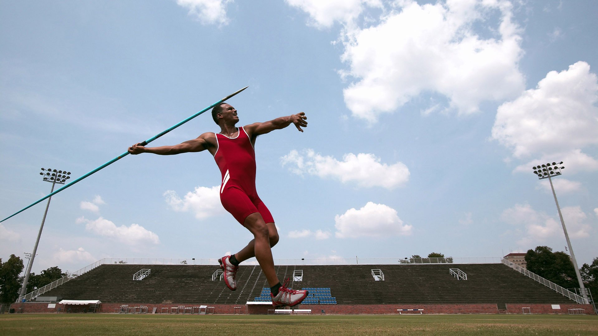 查默斯冲刺表现成夺冠关键，查尔莫斯得分